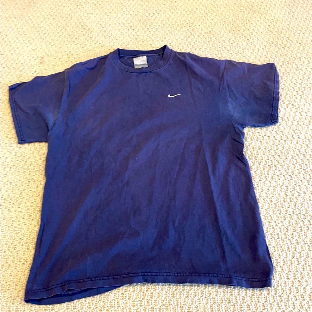Nike Vintage Check Tee Navy🔵
Size Large Men’s